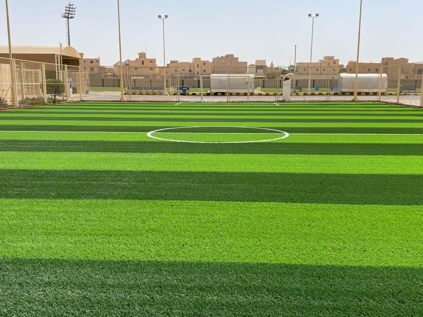 عشب صناعي للملاعب في السعودية